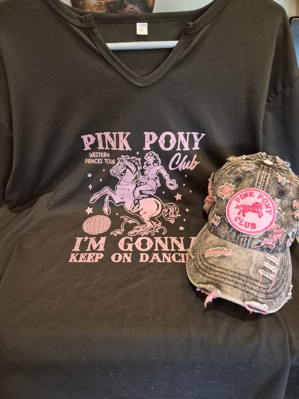 Black Womens Graphic Tee - Pink Print